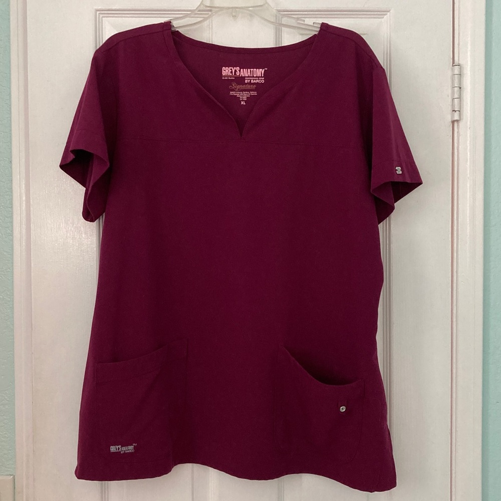 XL Grey’s Anatomy ‘wine’ Scrub Top
